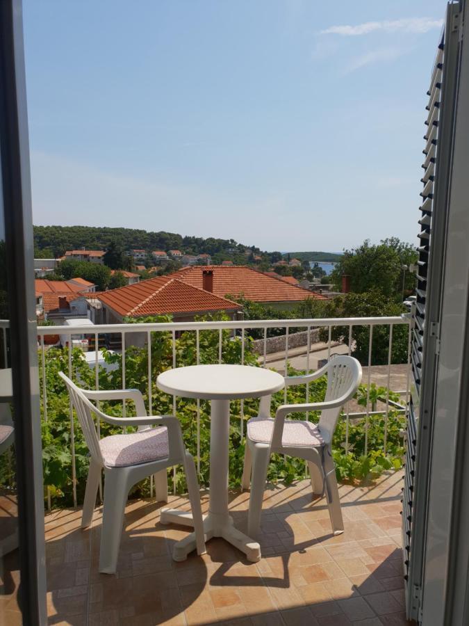 Luka'S Lodge Guesthouse & Hostel Hvar Town Exterior foto