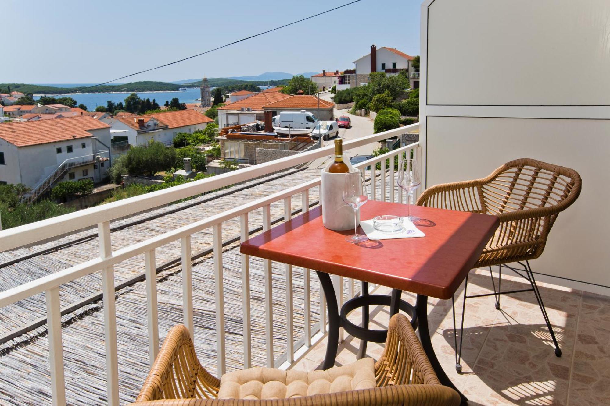 Luka'S Lodge Guesthouse & Hostel Hvar Town Exterior foto