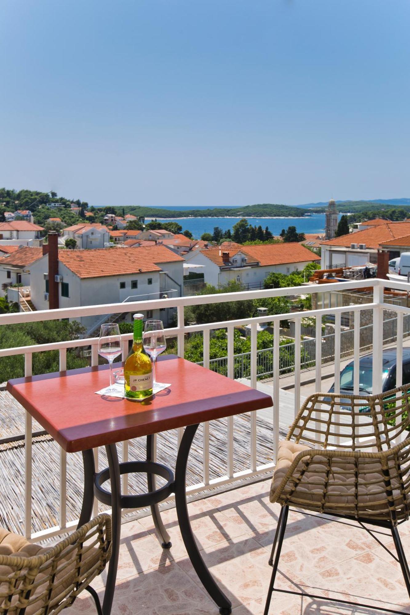 Luka'S Lodge Guesthouse & Hostel Hvar Town Exterior foto
